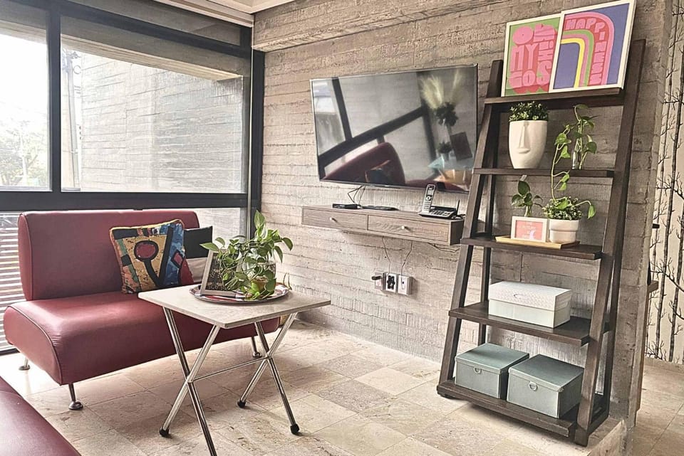 Living room, Entertainment