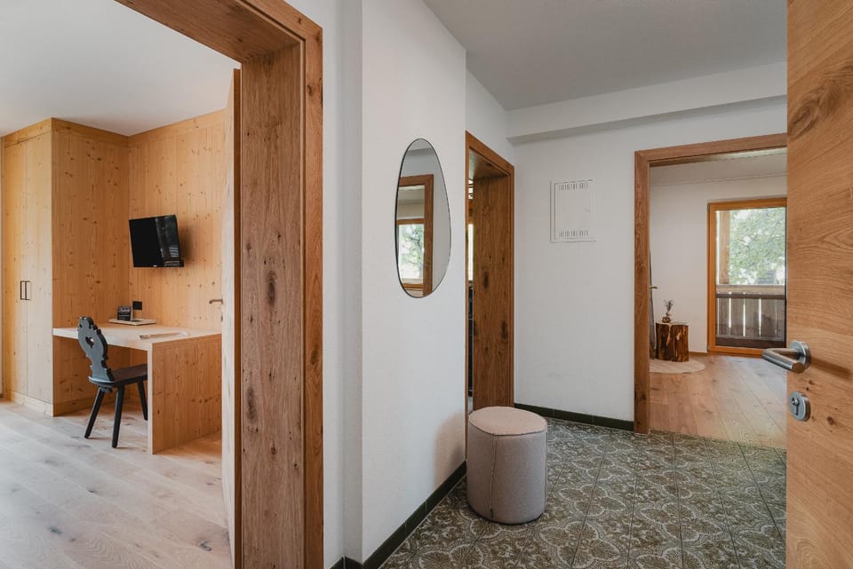 TV and multimedia, wardrobe