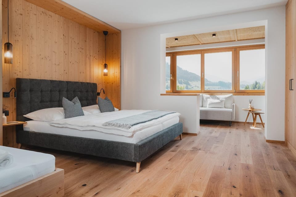 Bed, Natural landscape, Photo of the whole room, Bedroom
