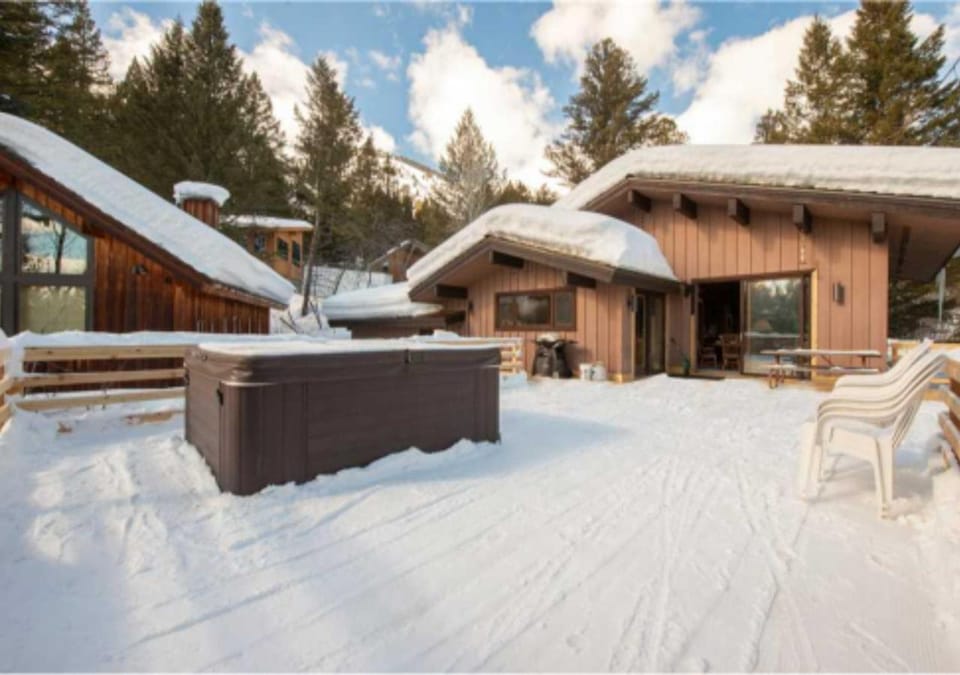 Property building, Winter