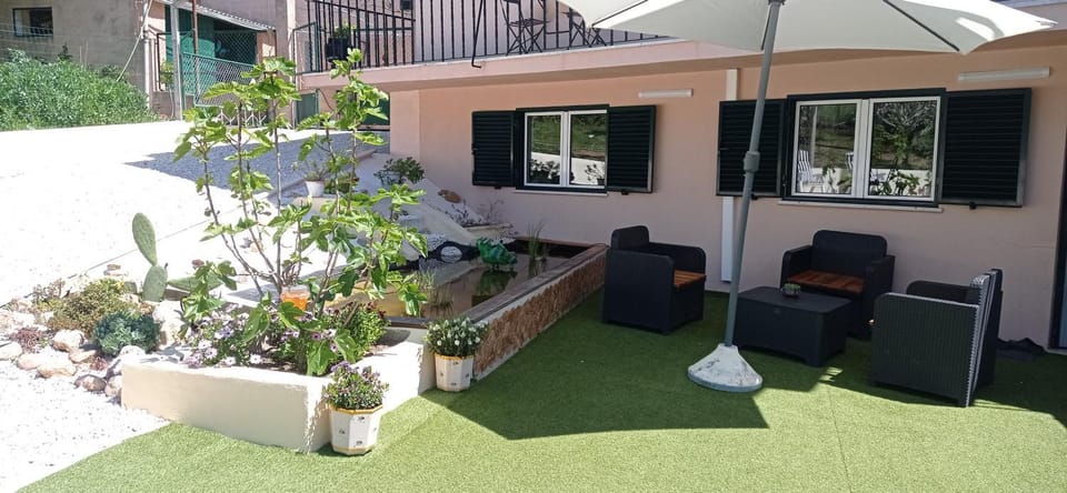 La maison du bonheur Vacation rental in Coimbra District, Portugal