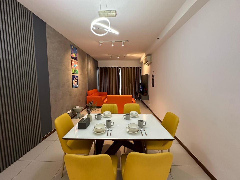 Living room, Dining area