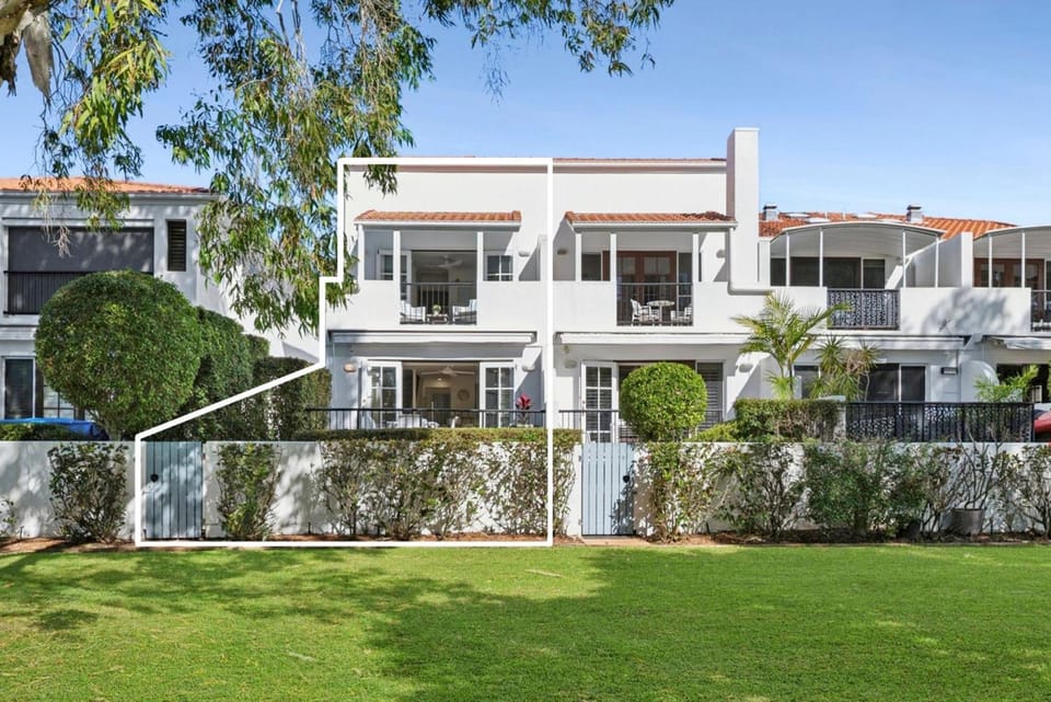 Villa Aqua 6 - Riverfront Noosaville Apartment in Noosaville