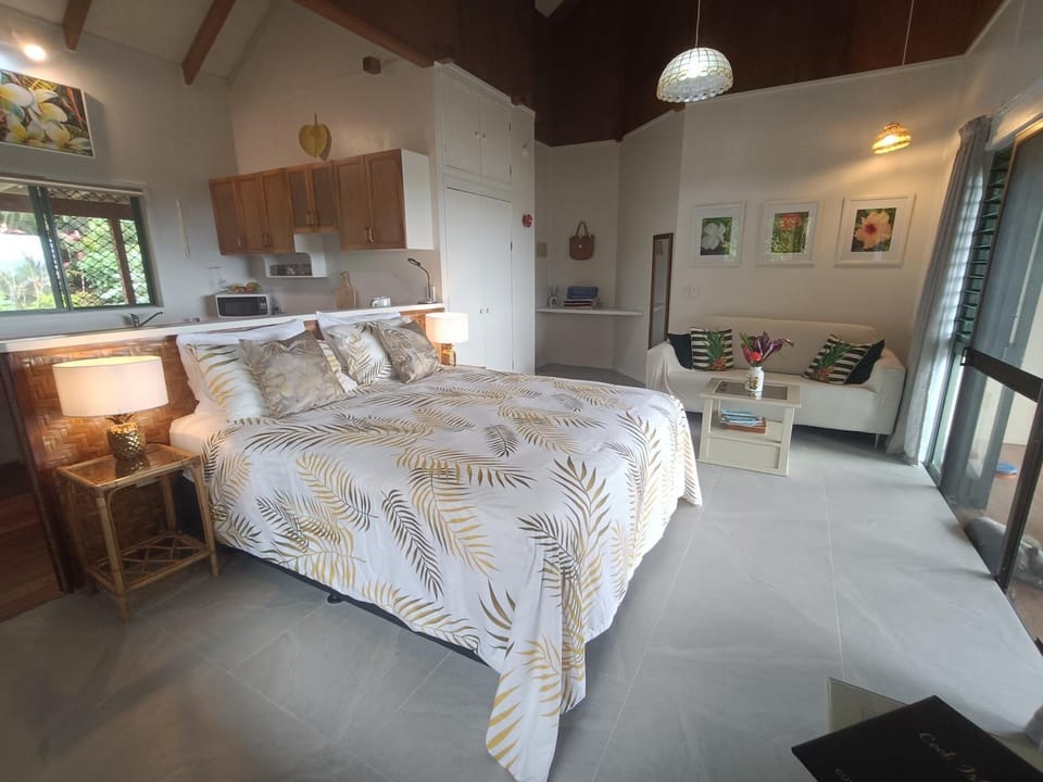 Seating area, Bedroom