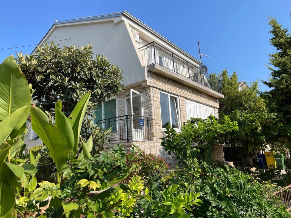 Property building, Garden