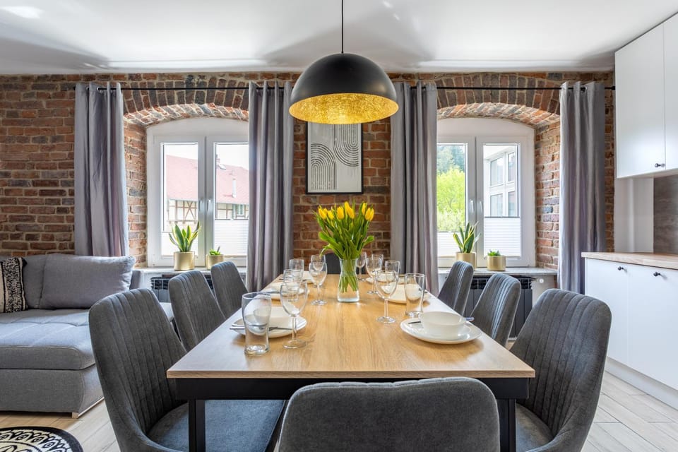 Food and drinks, Seating area