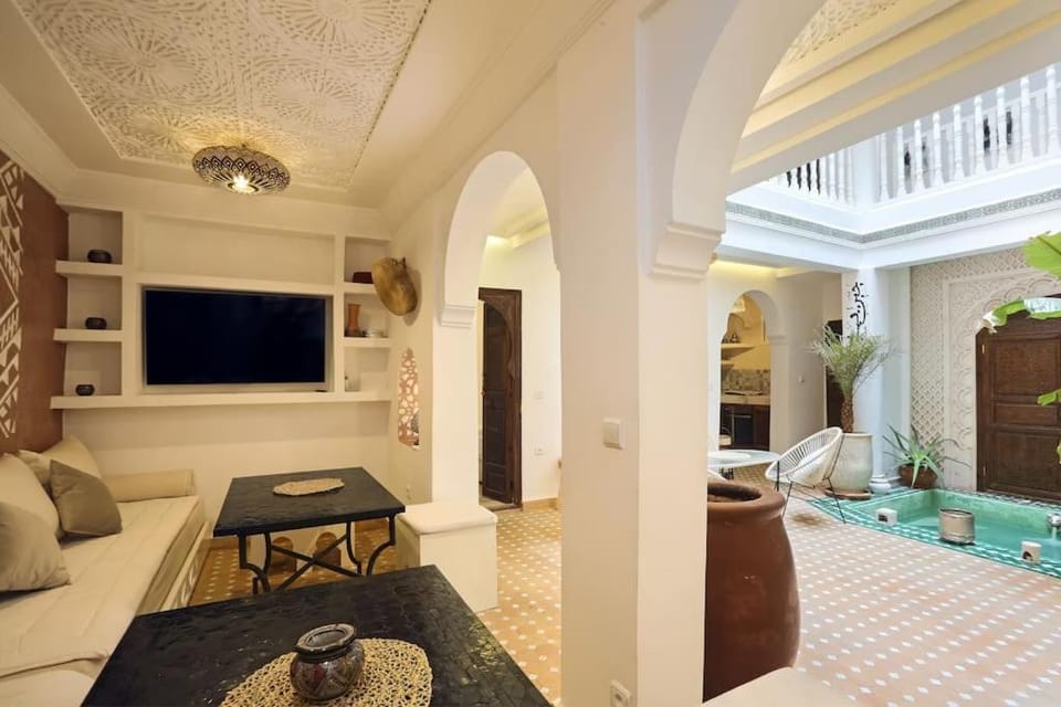 Riad El Khir en centre ville rooftop et bassin Villa in Marrakesh