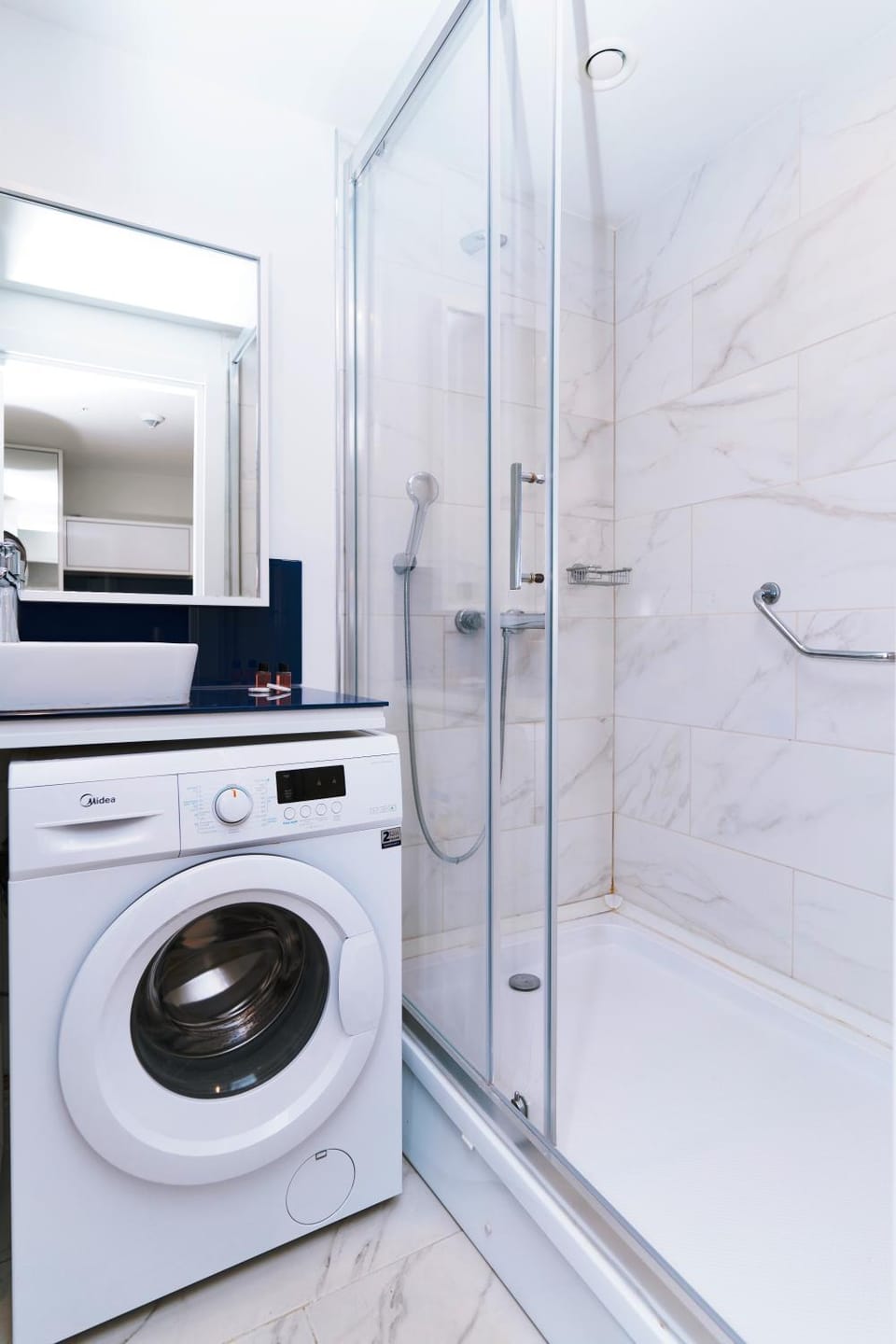 Shower, Bathroom, washing machine