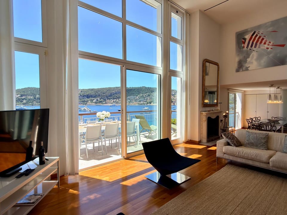 Cap-Ferrat Waterfront Villa-Private Sea Access Villa in Saint-Jean-Cap-Ferrat