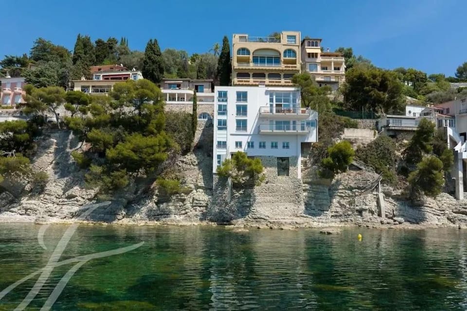 Property building, Nearby landmark, Natural landscape, Sea view