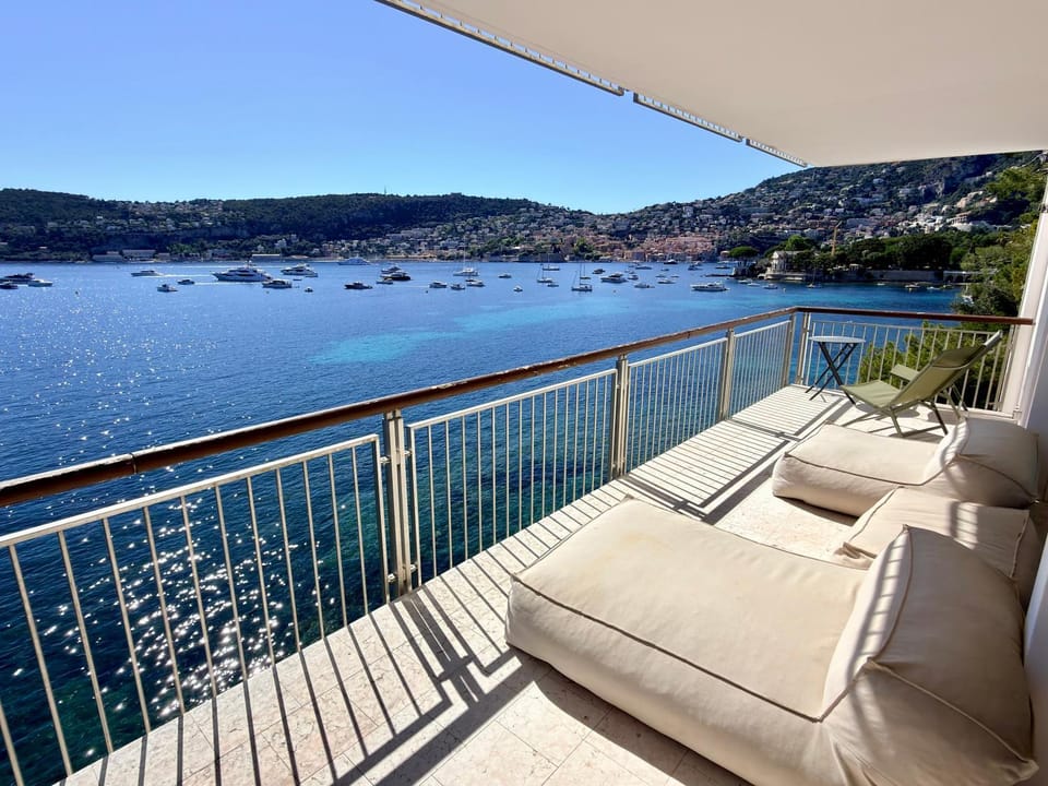 City view, Landmark view, Sea view