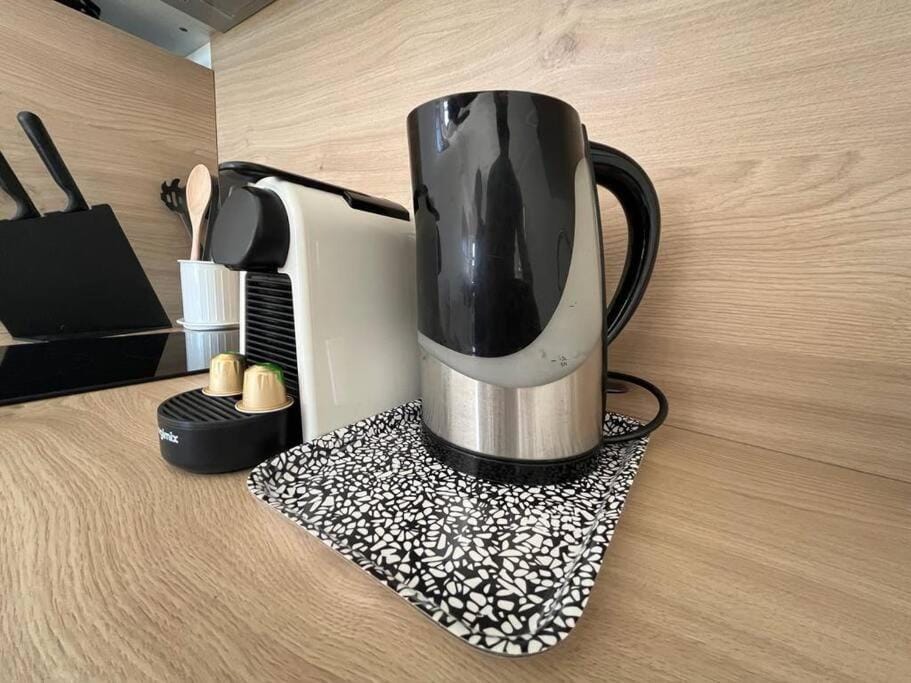 Coffee/tea facilities, Kitchen or kitchenette