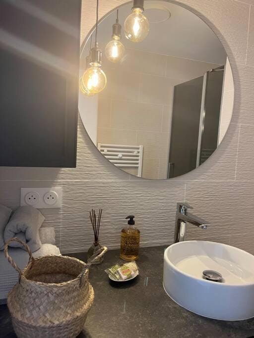 Appartement 4 personnes Antibes Mer, Piscine, Parking, Tennis, Wifi Apartment in Antibes