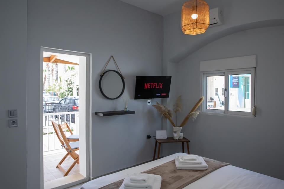 TV and multimedia, Photo of the whole room
