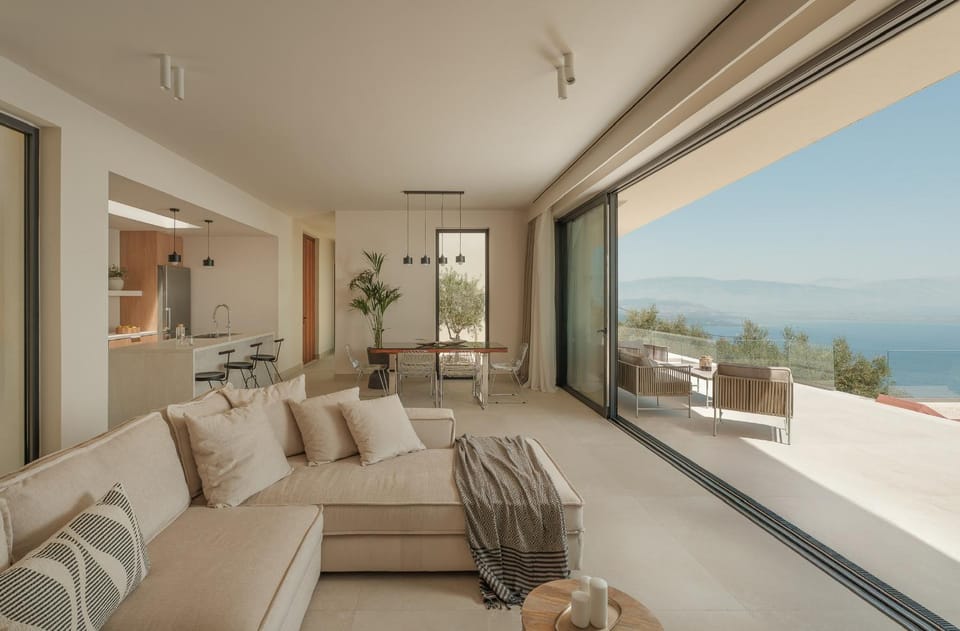 Day, Natural landscape, View (from property/room), Balcony/Terrace, Living room, Seating area, Sea view