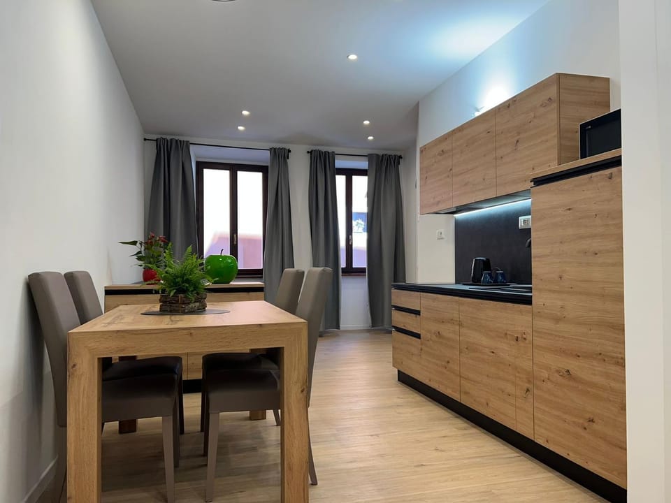 Living room, Seating area, kitchen