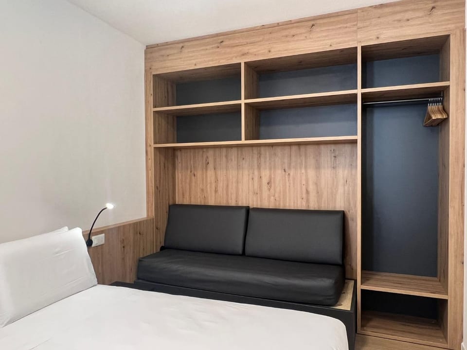 Bedroom, wardrobe