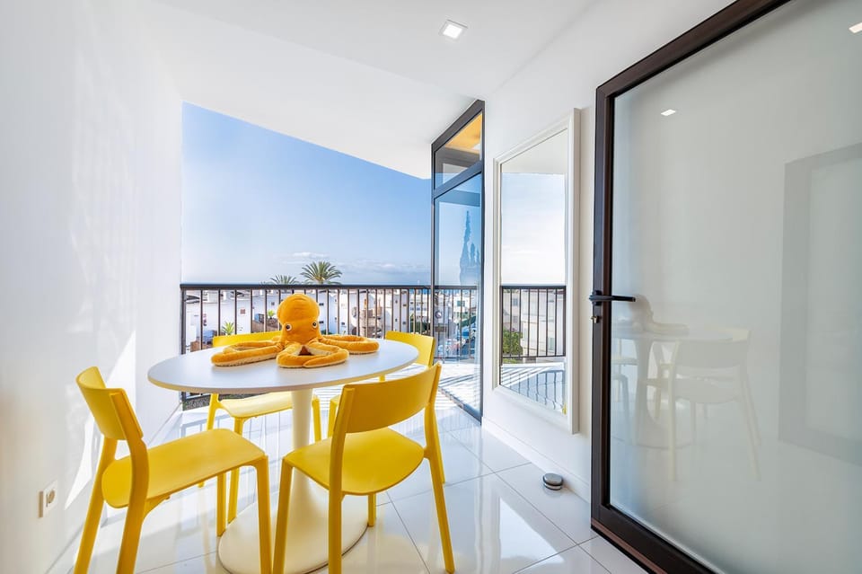 Patio, Balcony/Terrace, Dining area