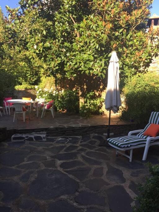 Garden, sunbed