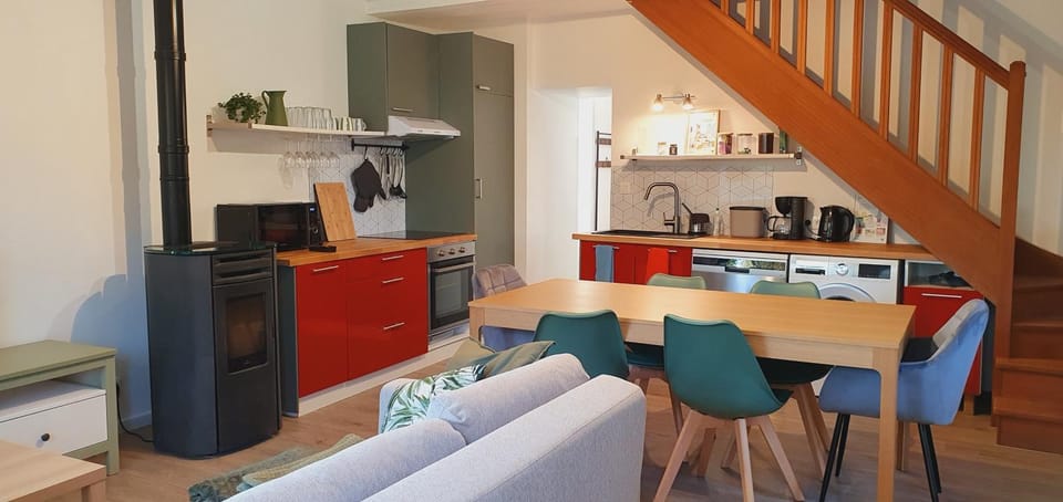 Kitchen or kitchenette, Living room, Dining area, kitchen