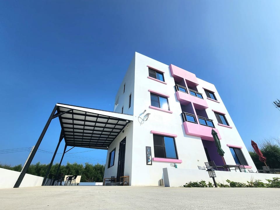Property building, Day
