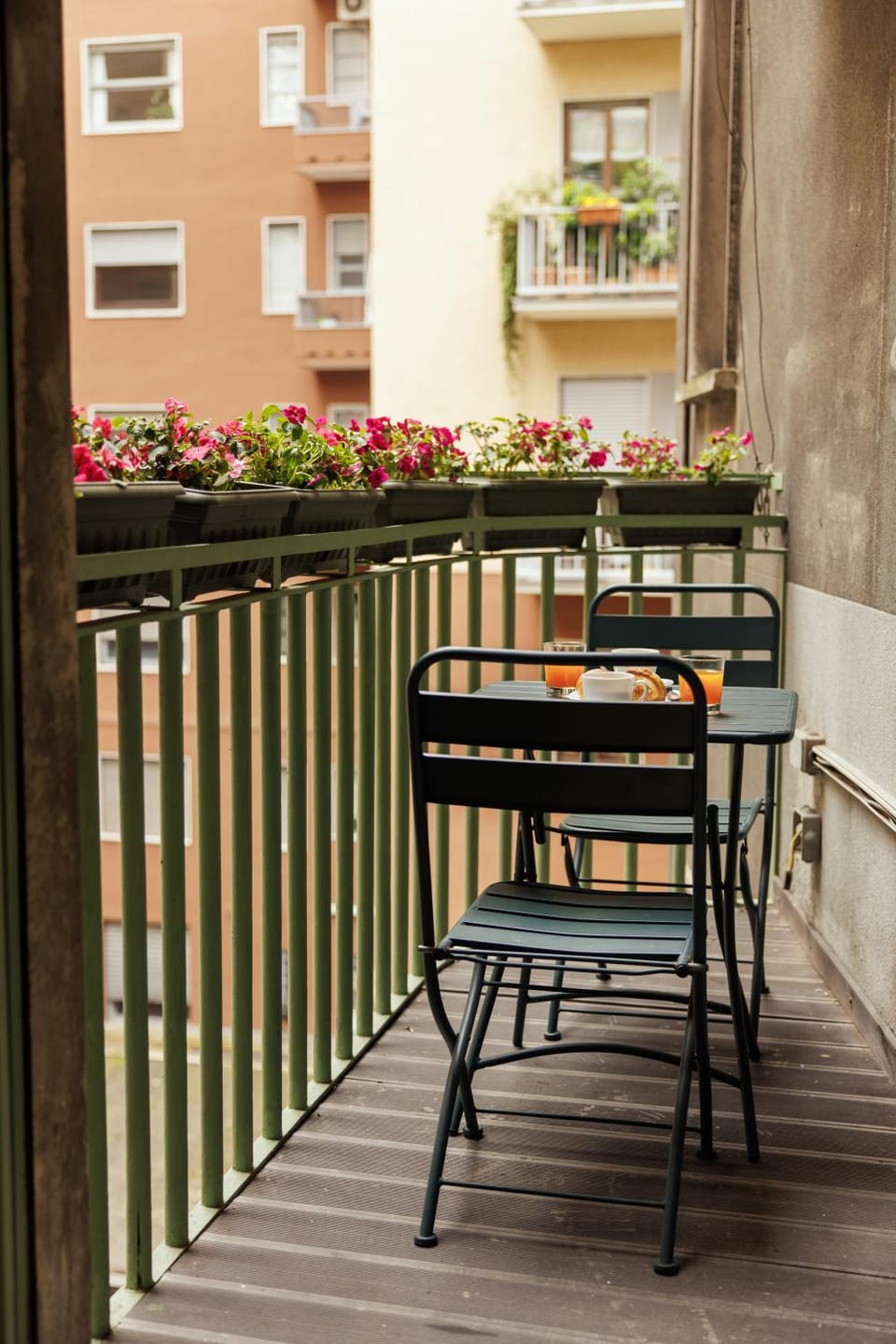 Property building, Day, View (from property/room), Balcony/Terrace, Dining area