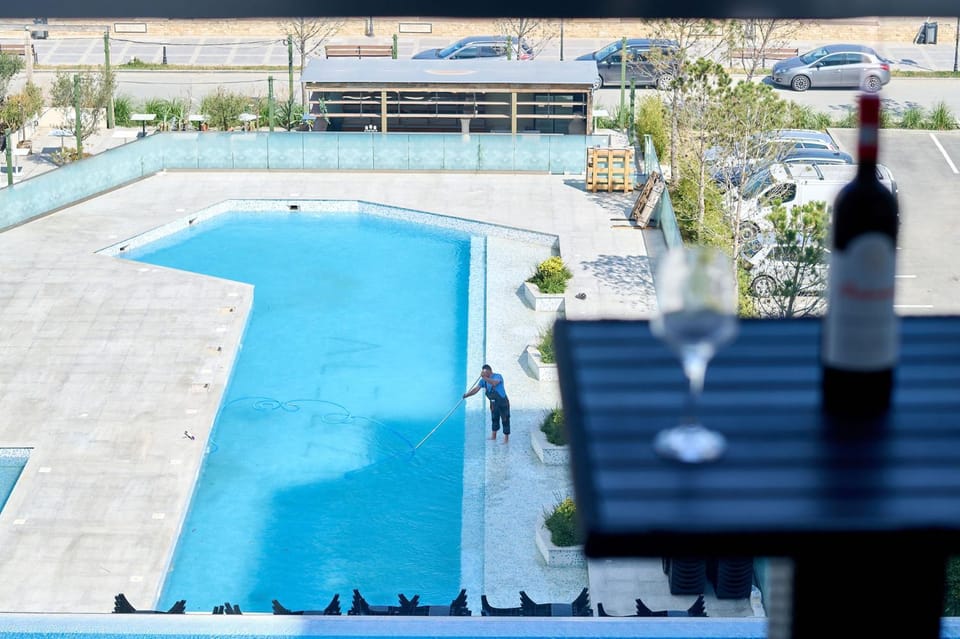 Pool view, Swimming pool