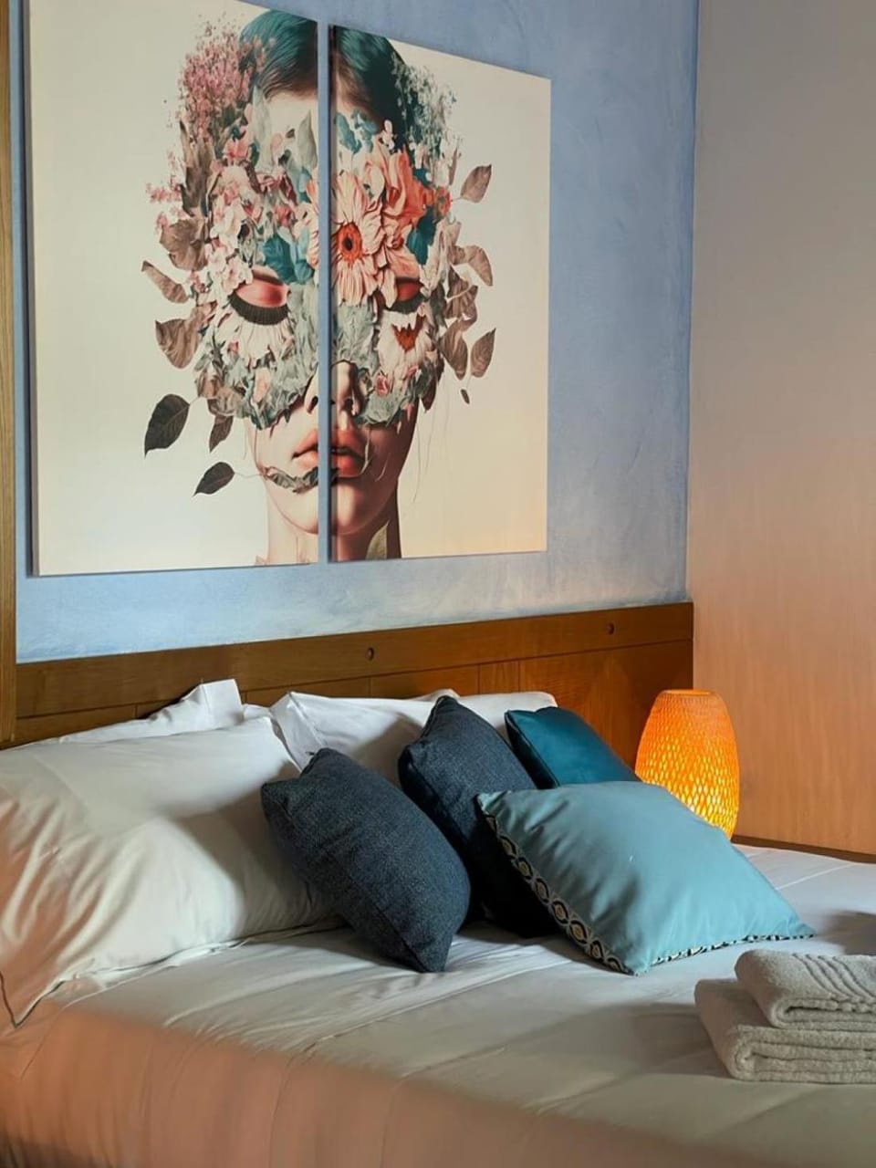 Bed, Decorative detail, Bedroom