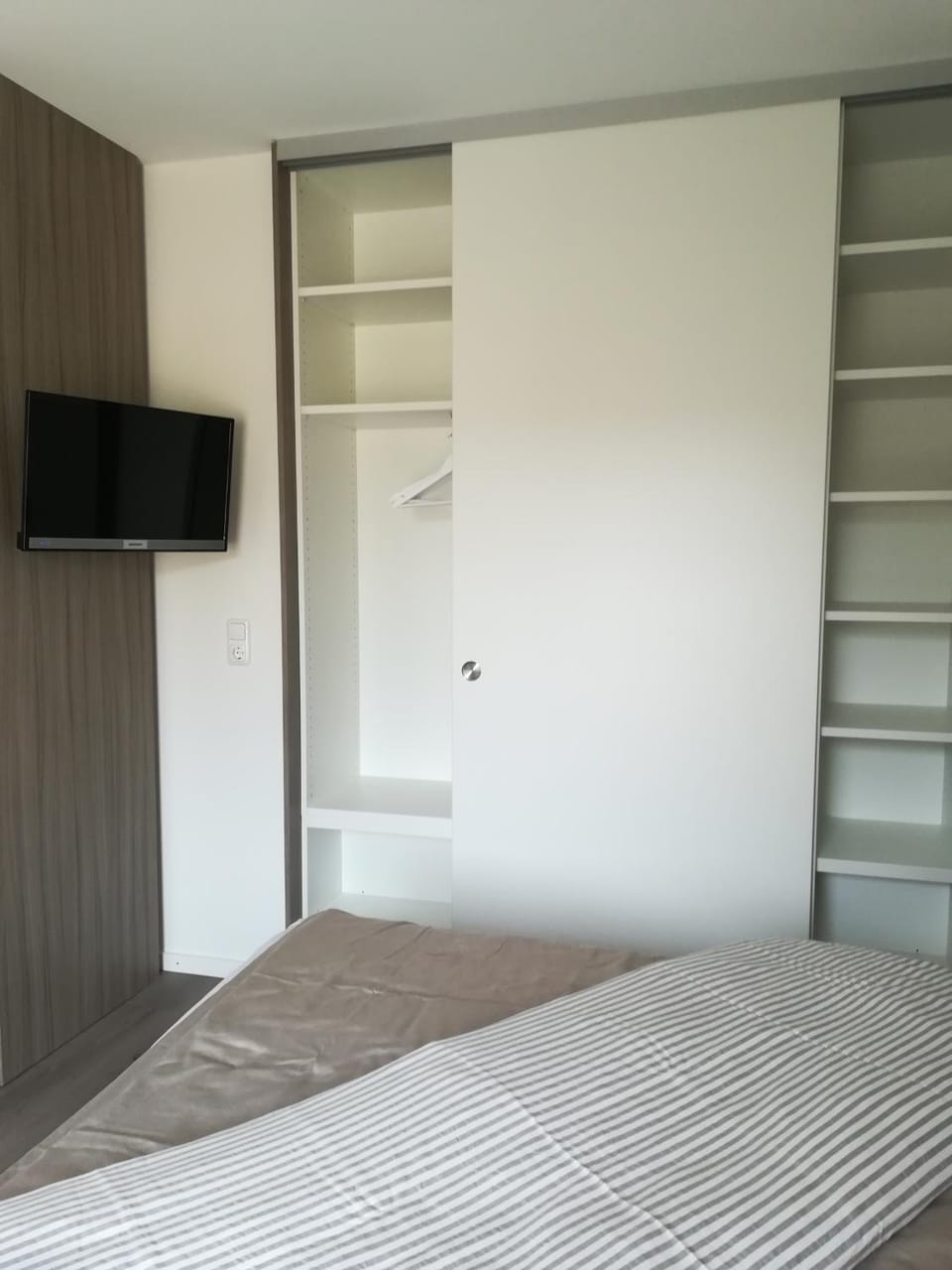 Bedroom, wardrobe