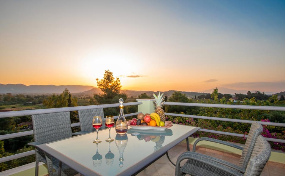 Patio, Natural landscape, View (from property/room), Balcony/Terrace, Mountain view, Sunset