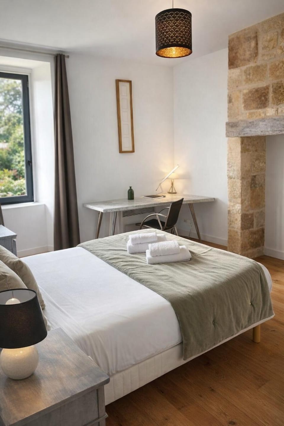 Bed, Living room, Photo of the whole room, Seating area, Bedroom, towels
