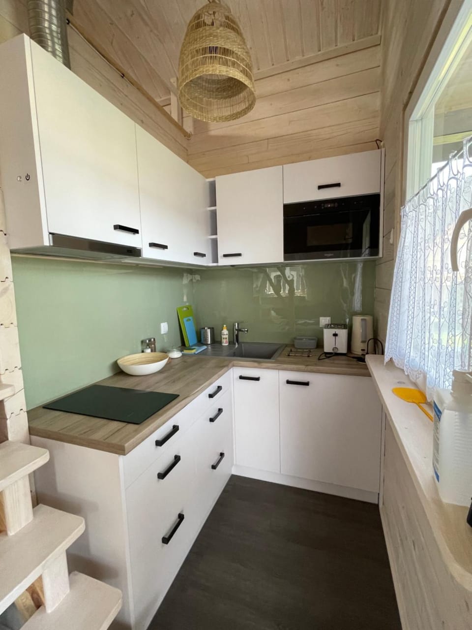 Kitchen or kitchenette, minibar, pet friendly, stove