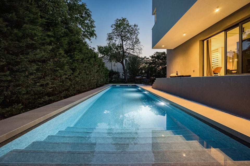 Pool view, Swimming pool, Swimming pool