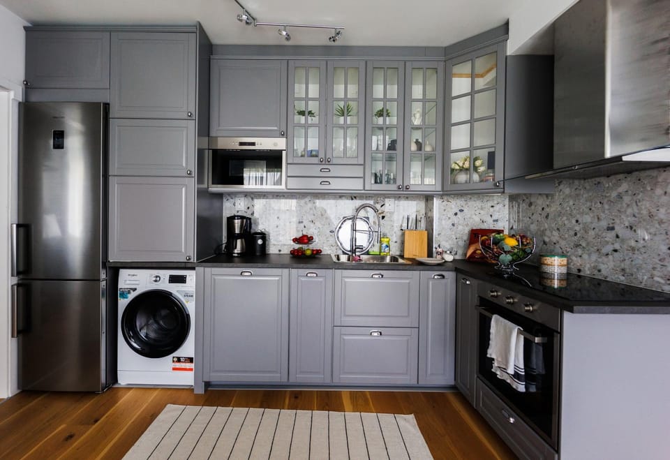 Coffee/tea facilities, Kitchen or kitchenette, dishwasher, oven, stove, toaster, washing machine