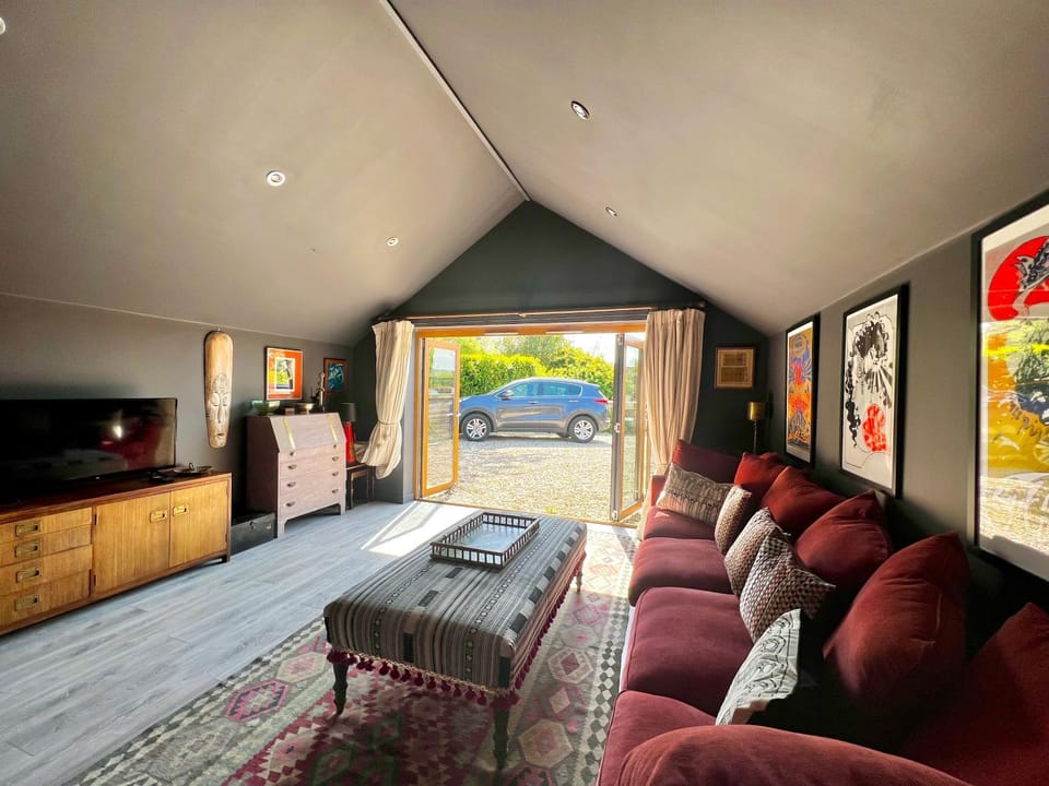 TV and multimedia, Living room, Seating area