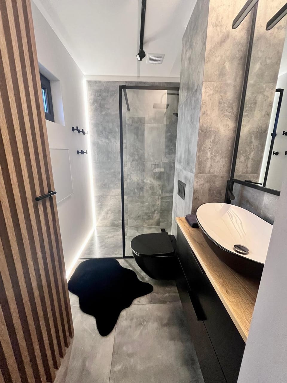 Shower, Bathroom, towels