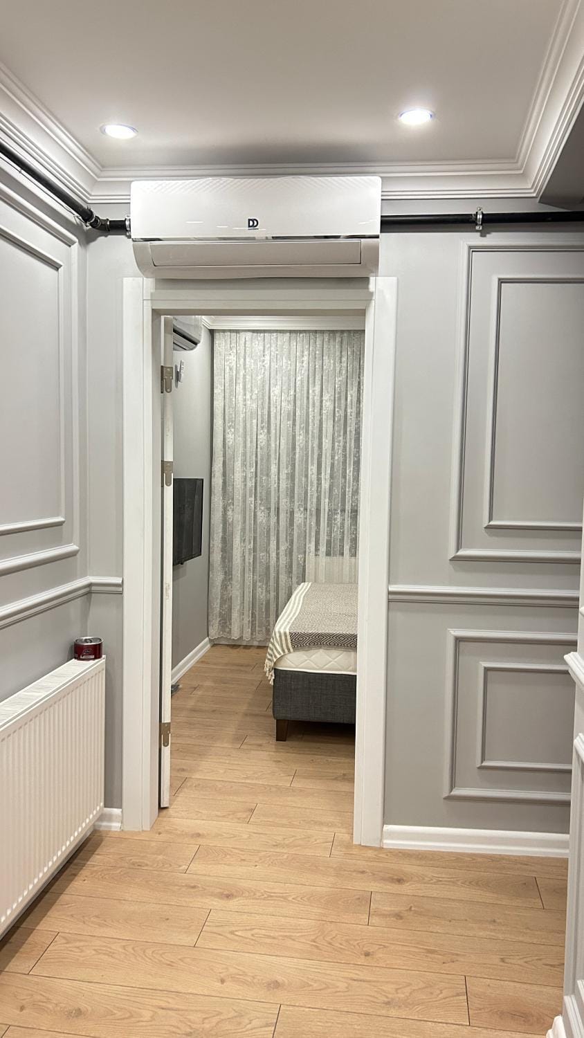Bedroom, air conditioner