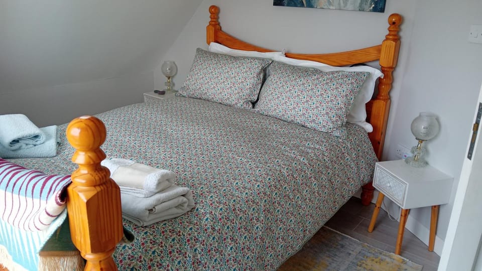 Luxury Cottage, holiday rental with sea views on the Wild Atlantic Way Apartment in County Kerry