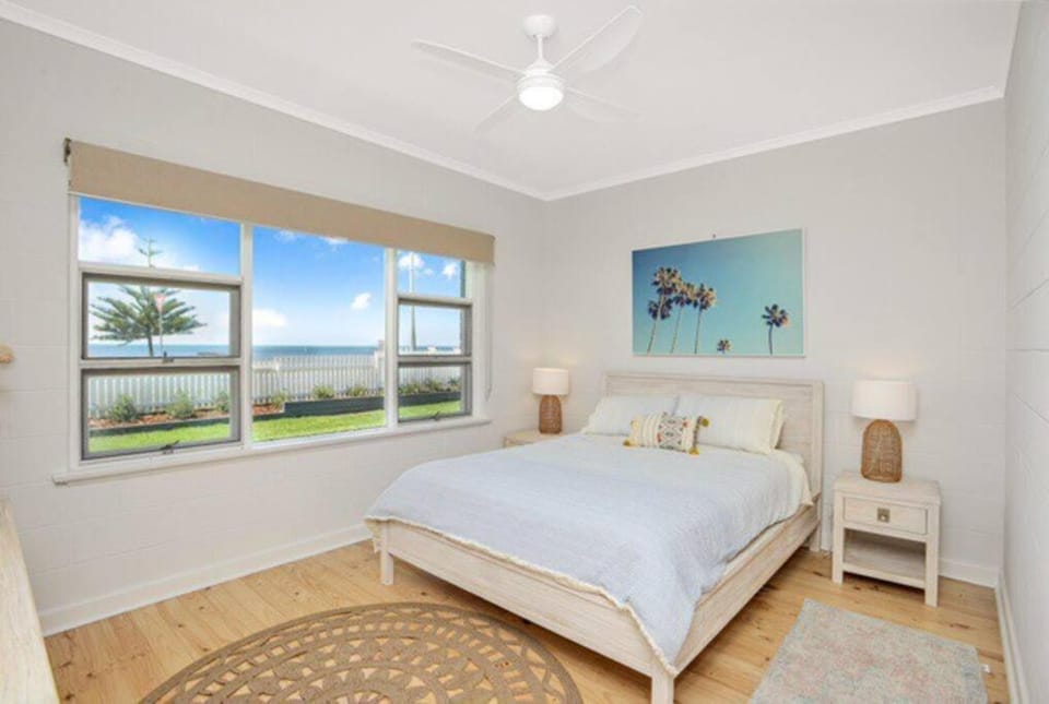 Bedroom, Sea view