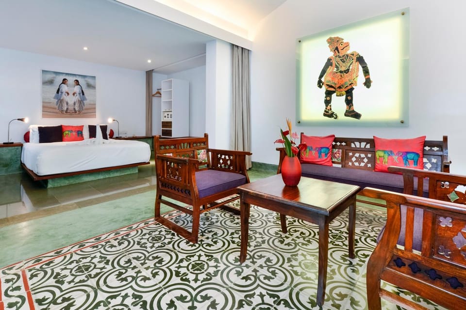 Bed, Photo of the whole room, Seating area, Bedroom