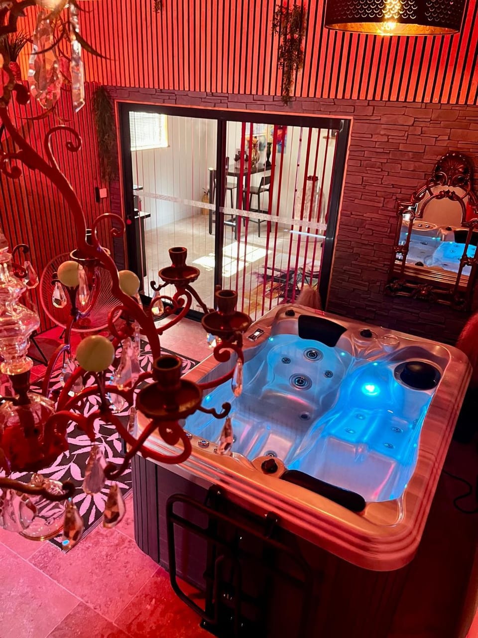 Hot Tub, Spa and wellness centre/facilities