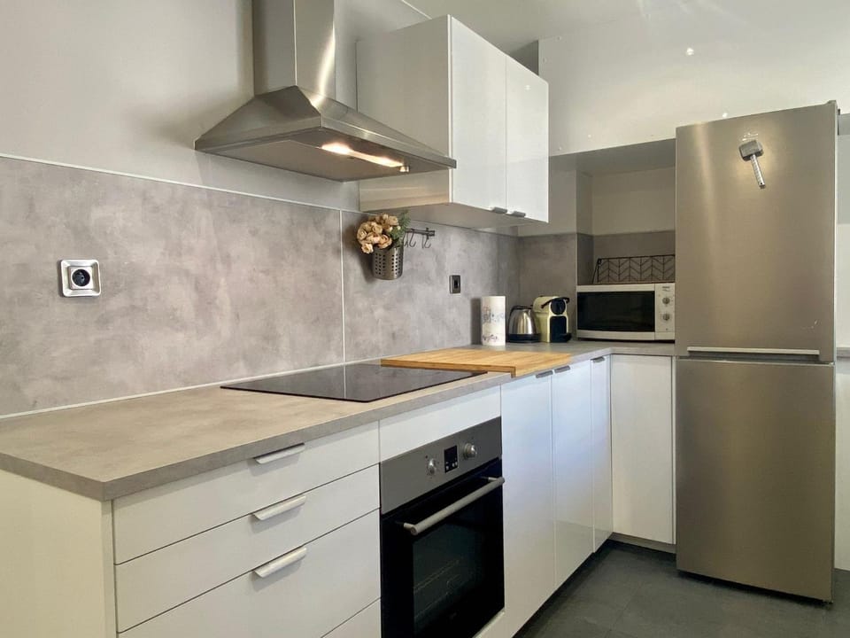 Kitchen or kitchenette, minibar, pet friendly, stove