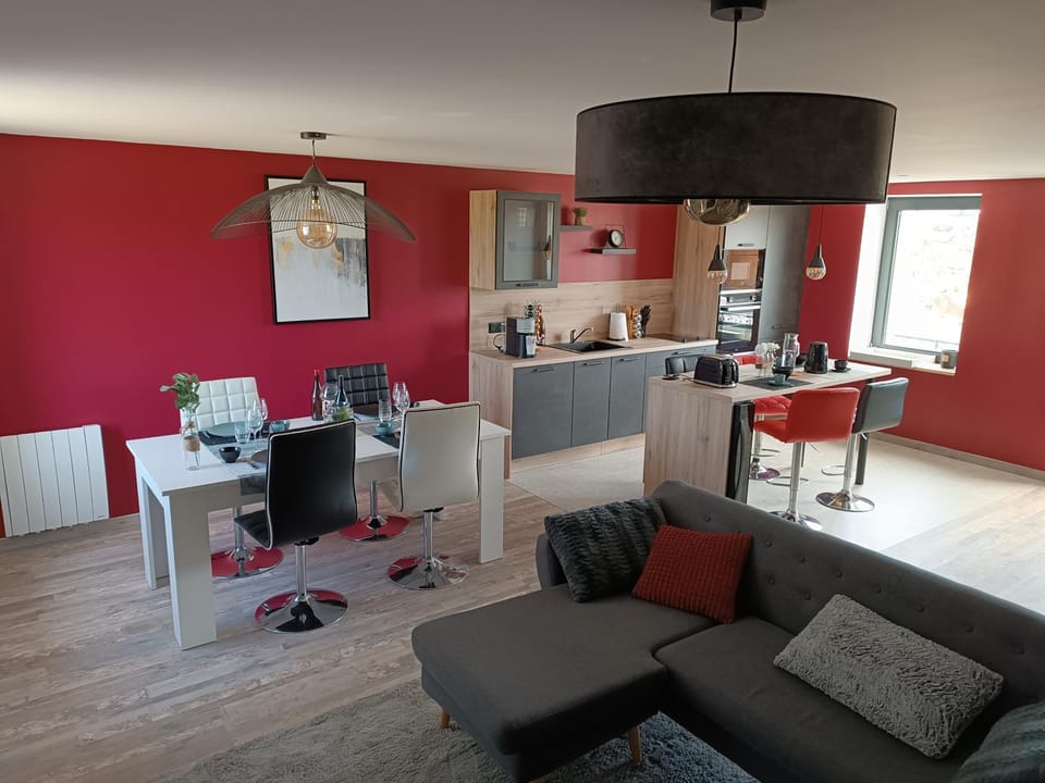Coffee/tea facilities, Kitchen or kitchenette, Living room, Dining area, minibar, toaster