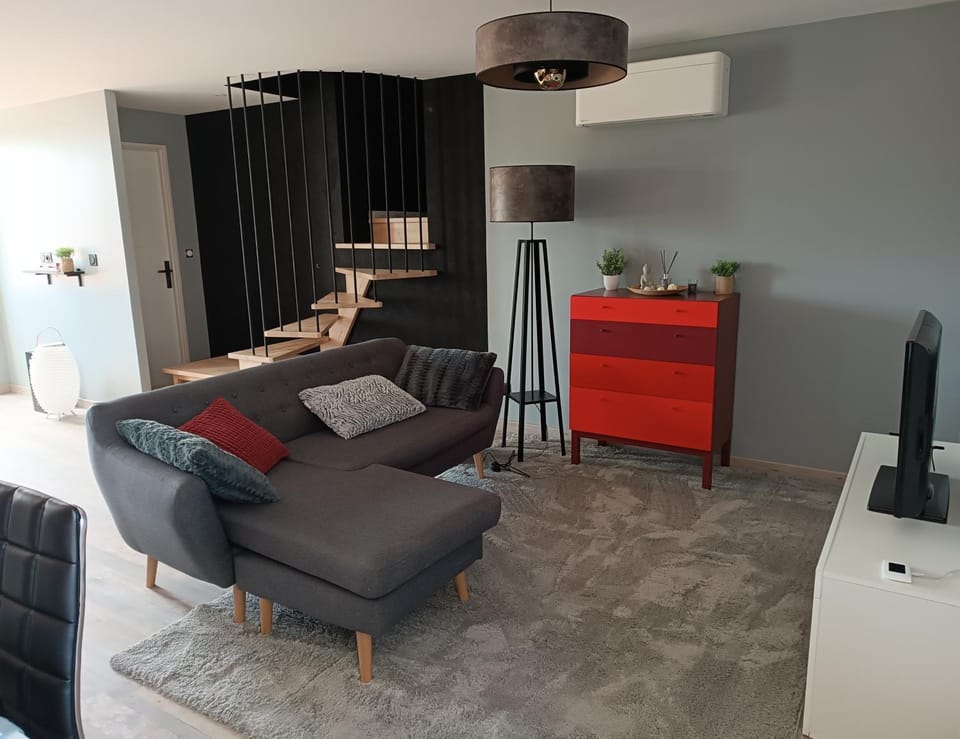Communal lounge/ TV room, TV and multimedia, Living room, Seating area