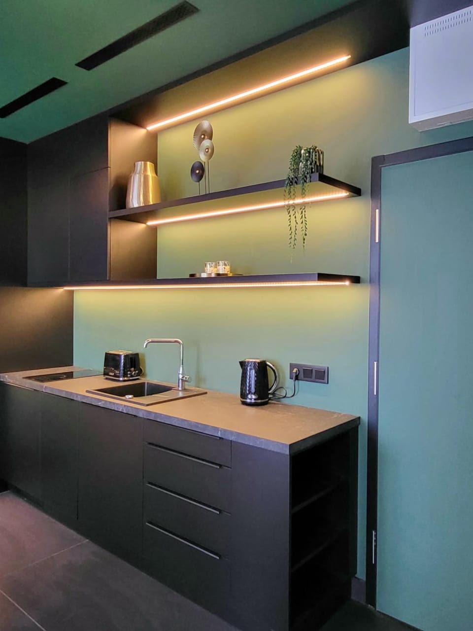 Kitchen or kitchenette