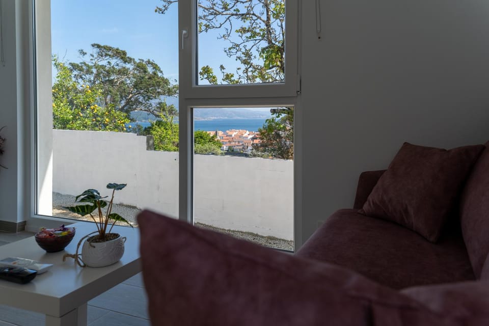 View (from property/room), Living room, Sea view