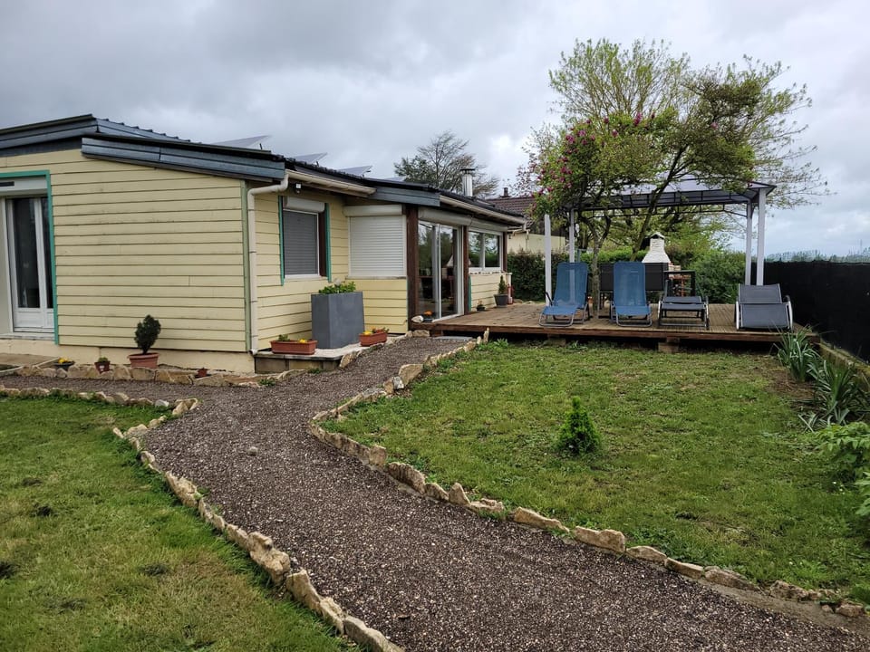 Property building, Natural landscape, Garden