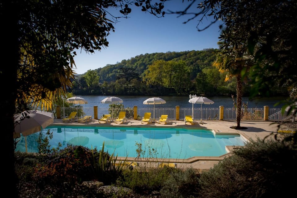 Pool view, River view, Swimming pool