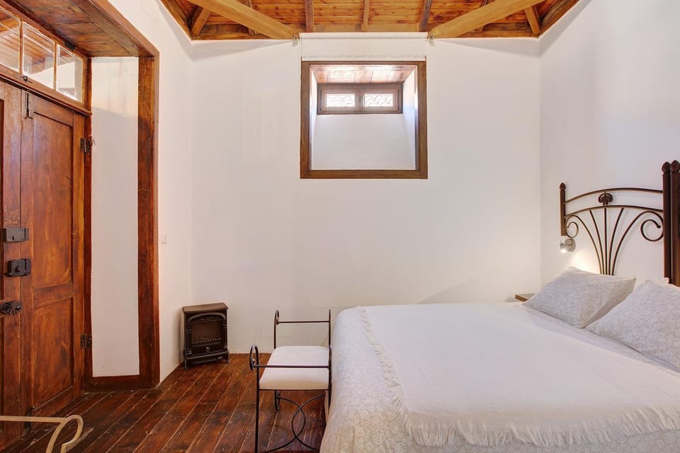 Property building, Living room, Bedroom