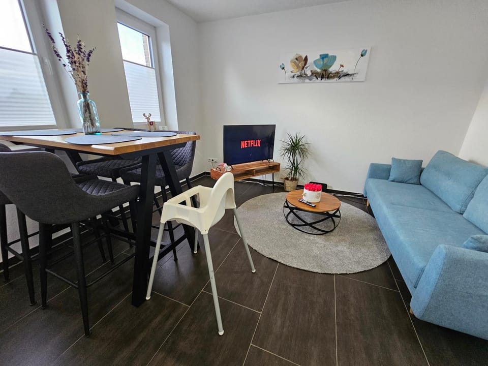 Living room, Seating area, Dining area